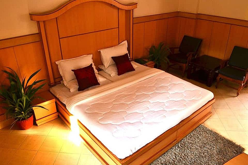 Hotel Buddha Deluxe Room 7