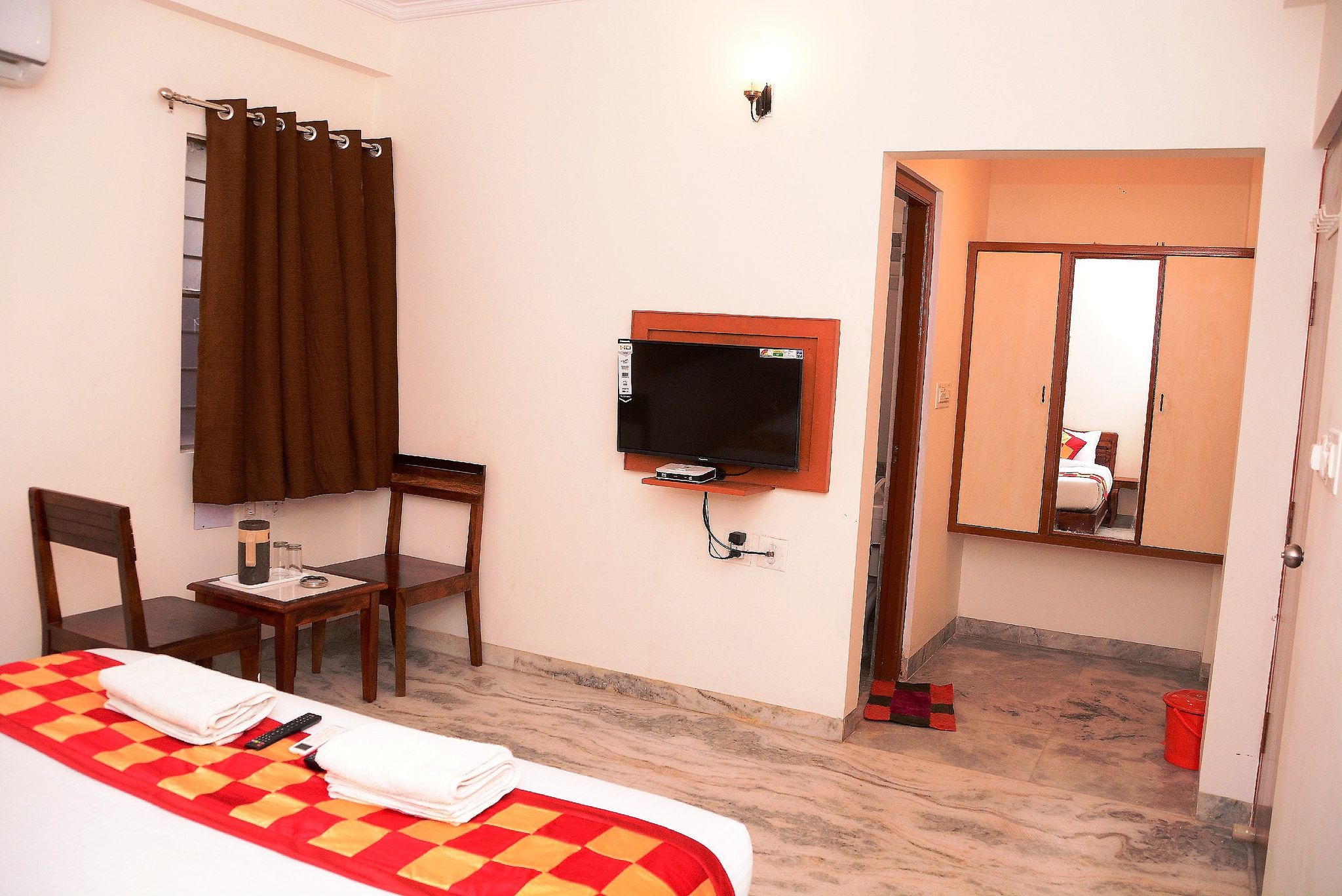 Hotel Sugandh Retreat Standard Double Room 4