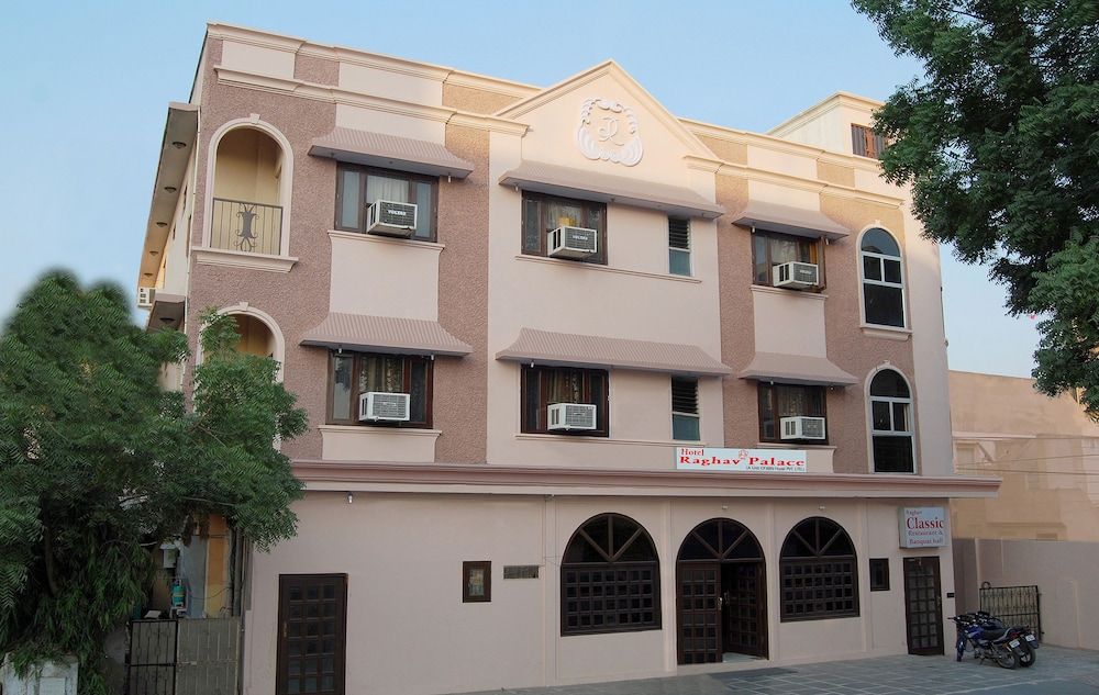Hotel Raghav Palace