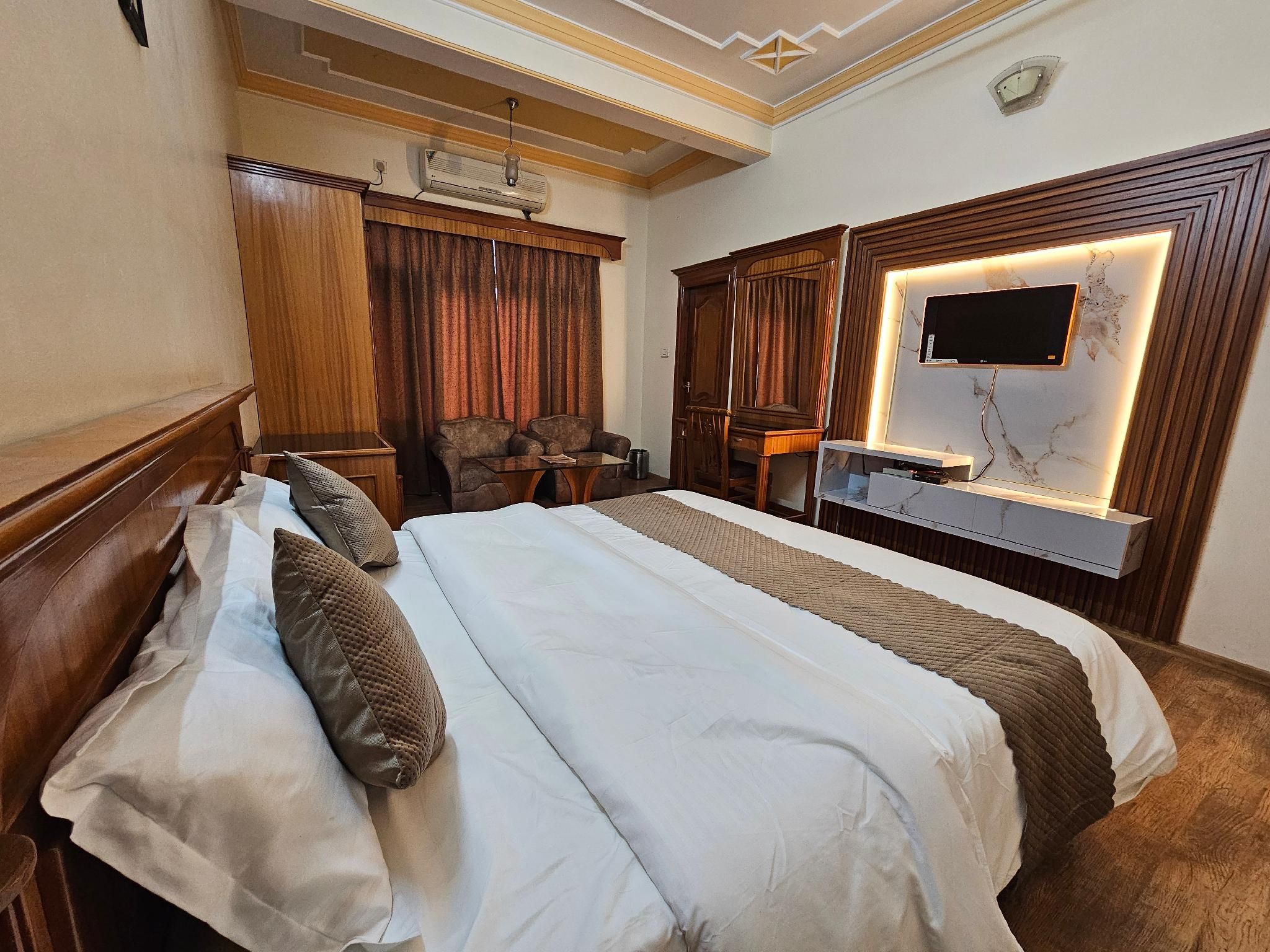 Super Deluxe Room