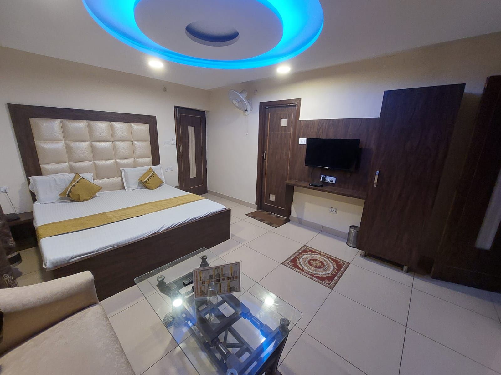 undefined HOTEL BOMBAY PALACE 10