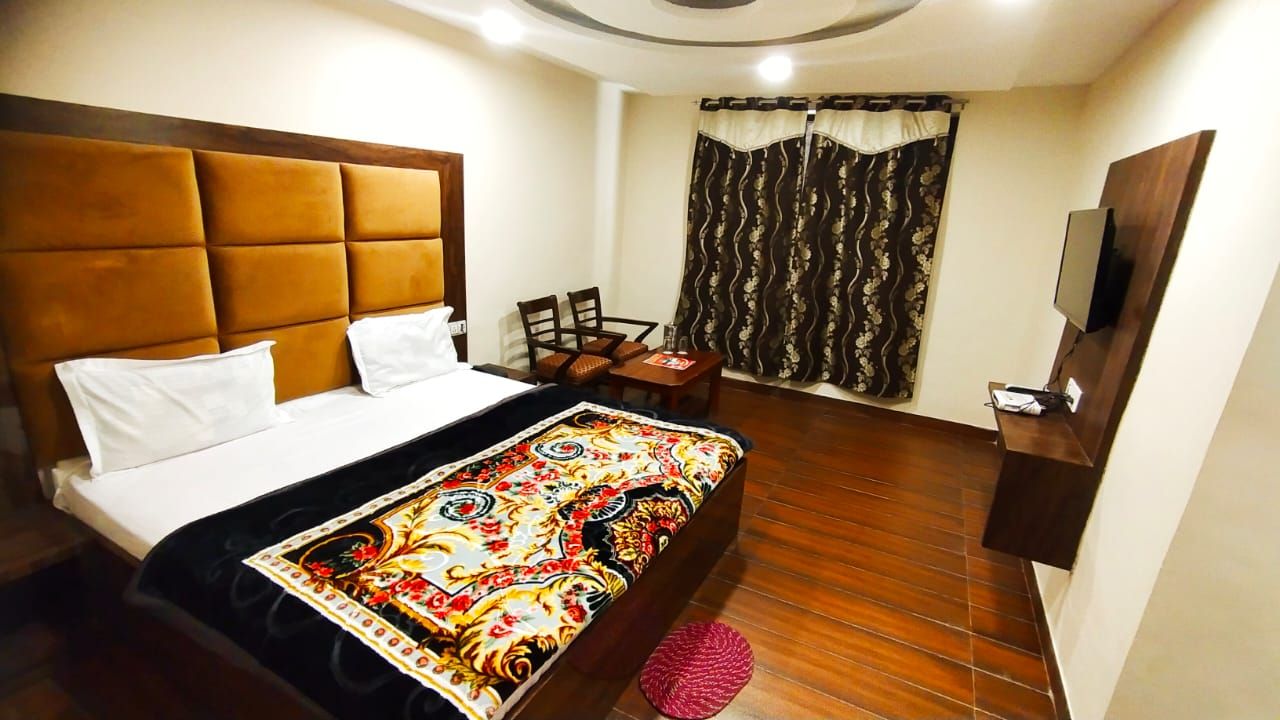 undefined HOTEL BOMBAY PALACE 5