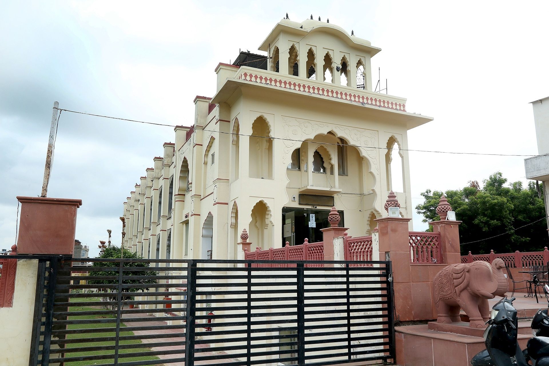 undefined Roshan Haveli Resort 7