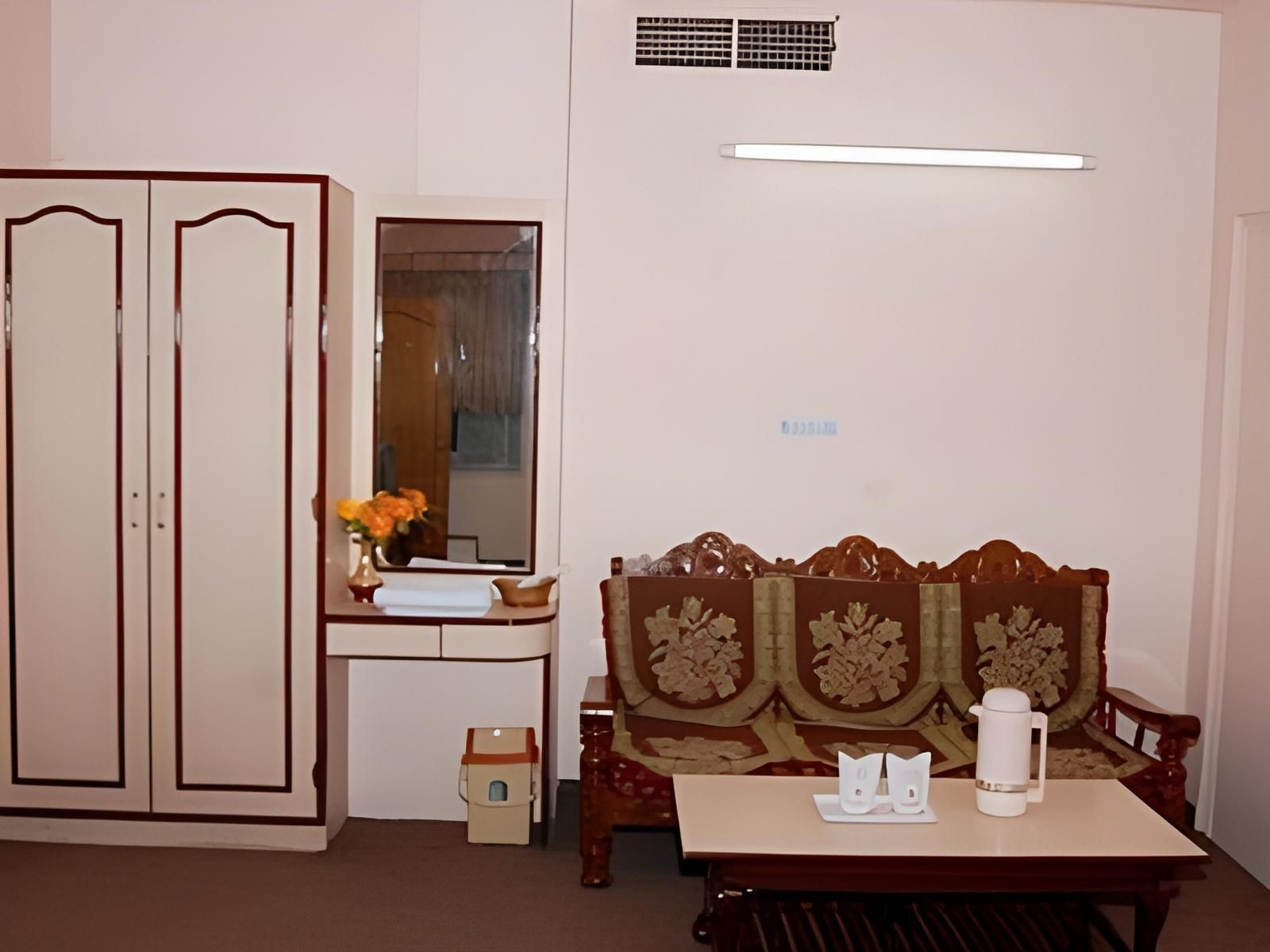 The Xpress A JHM Hotels
