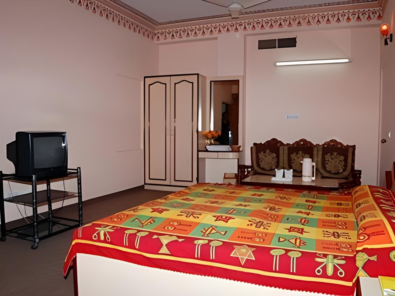 The Xpress A JHM Hotels