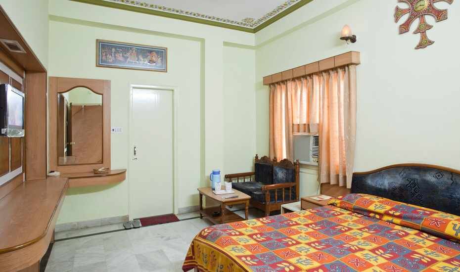 The Xpress A JHM Hotels