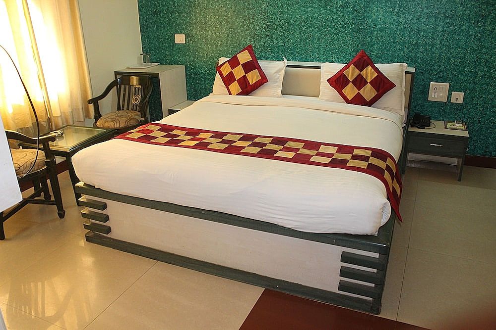 Hotel Muskan Palace Deluxe Room 10