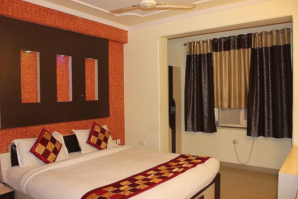 Hotel Muskan Palace Deluxe Room 24