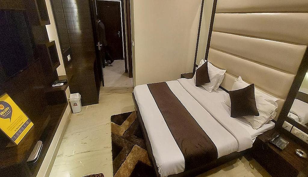 Hotel Goyal Palace Deluxe AC Room