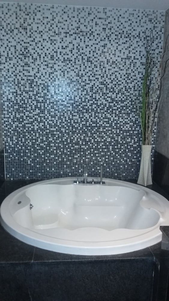 Hotel Oyster Corporate Room with Work Desk 3