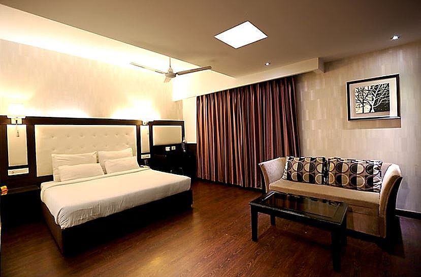 Executive Luxury Room with Work Desk