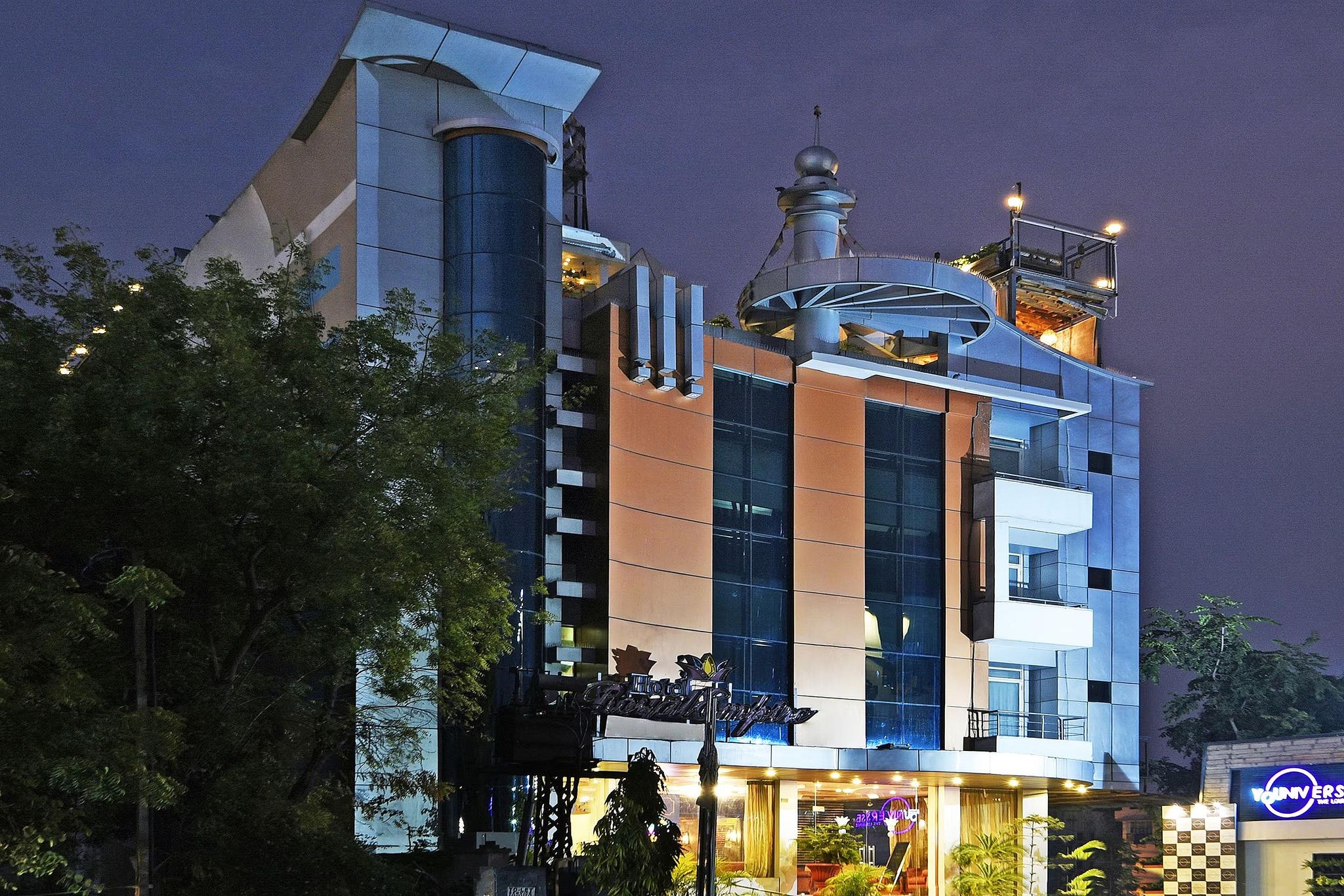 undefined Hotel Royal Empire 6