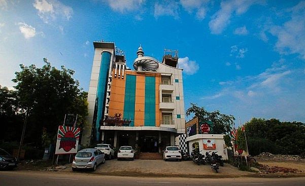 undefined Hotel Royal Empire 10