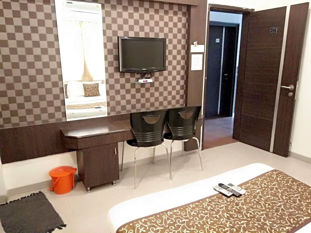 Hotel Sai Grand Castle Inn Standard Room, 1 Double Bed 8