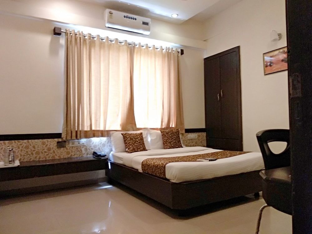 Hotel Sai Grand Castle Inn Standard Room, 1 Double Bed 11
