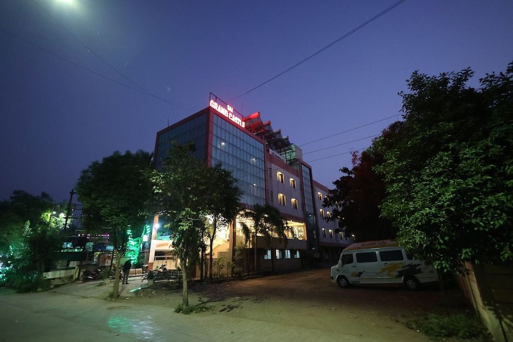 undefined Hotel Sai Grand Castle Inn 2