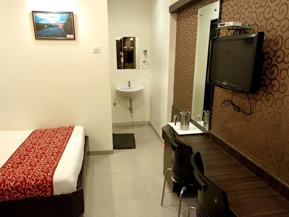 Hotel Sai Grand Castle Inn Standard Room, 1 Double Bed 2