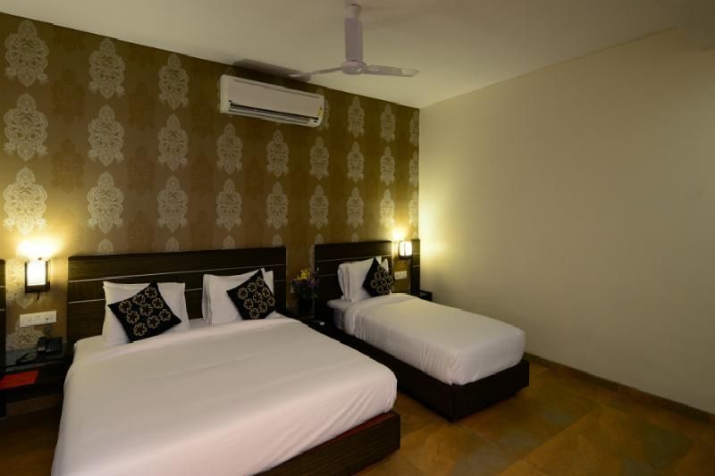 JC Castle Classic Double Room with Temple Pick up and Drop 2