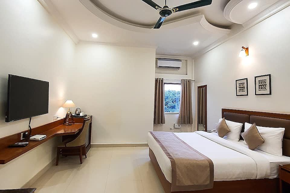 Hotel LP Residency Club Room 3
