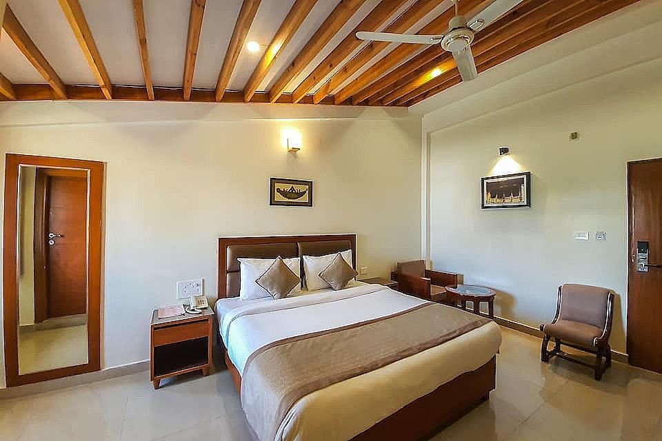 Hotel LP Residency Club Room 2