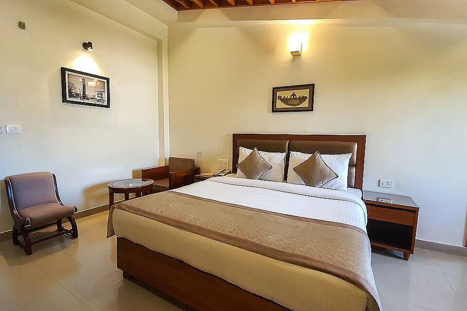 Hotel LP Residency Club Room 6