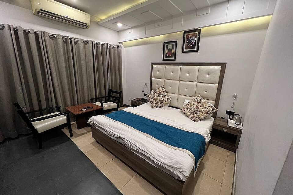 Deluxe Room with City View