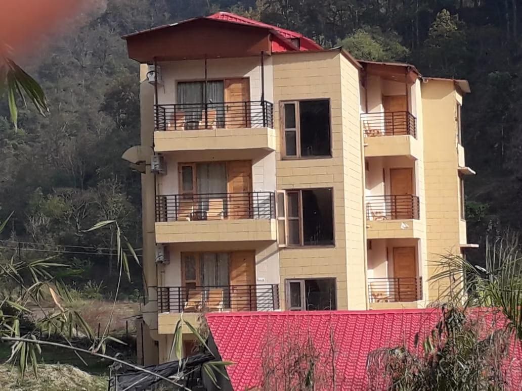undefined Rio Resort 7