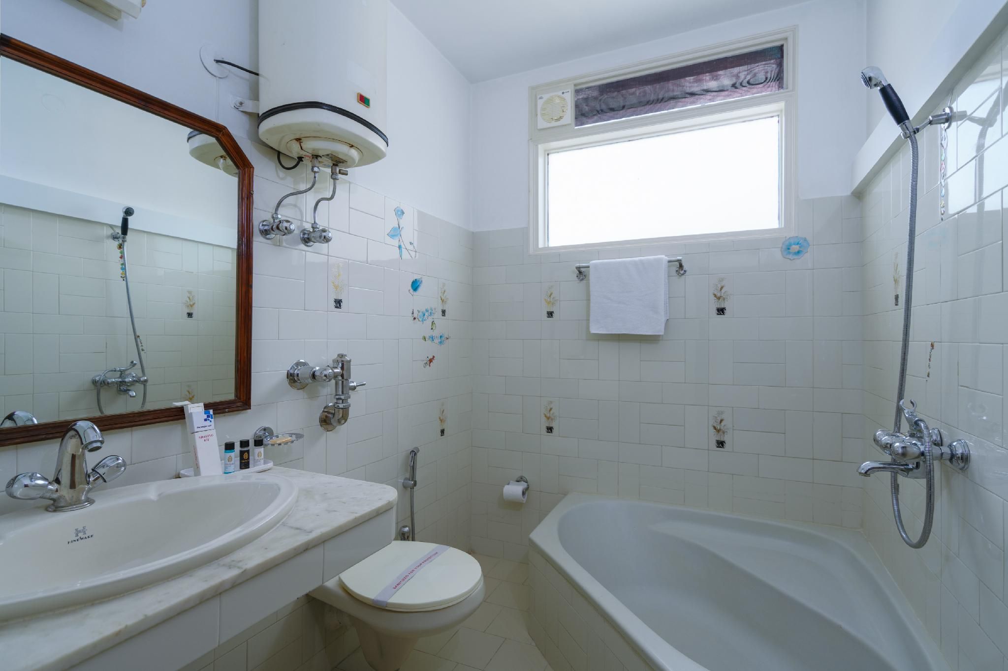 Super Deluxe Rooms with Private Balcony & Bathtub