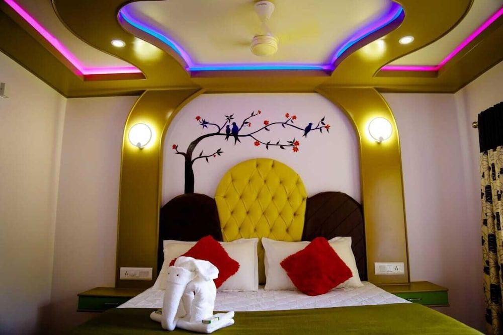 Cosy Houseboat Deluxe Double or Twin Room, 1 Double Bed, Accessible, Lake View 11