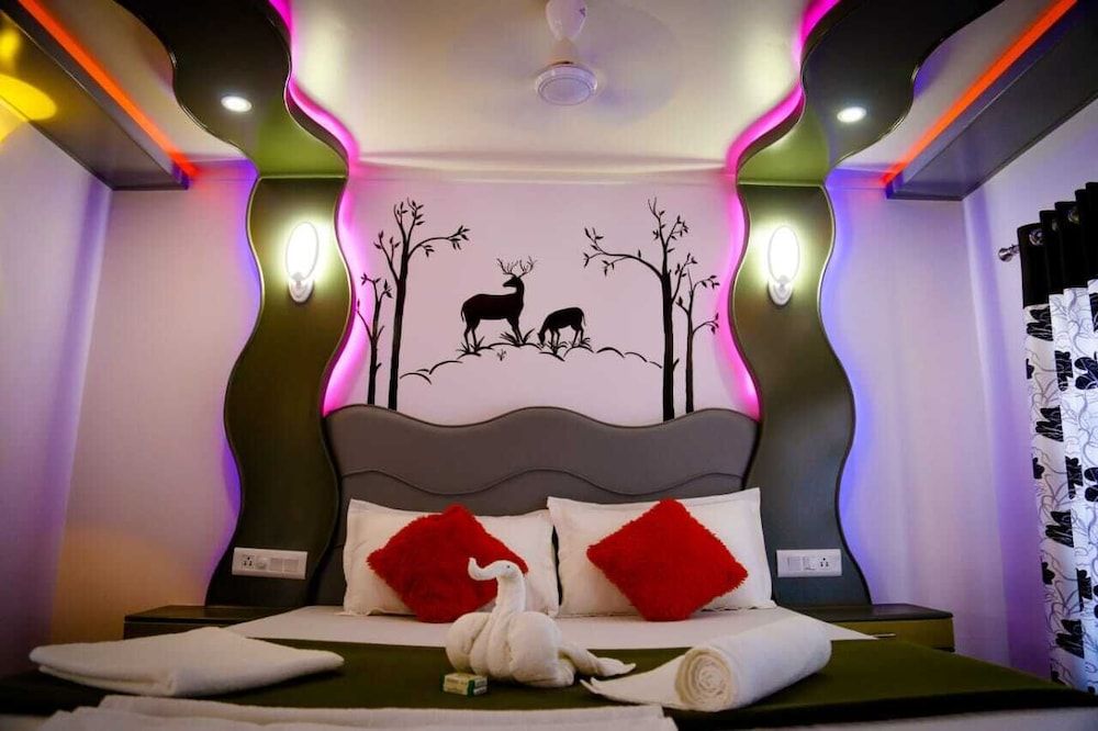 Cosy Houseboat Deluxe Double or Twin Room, 1 Double Bed, Accessible, Lake View 12