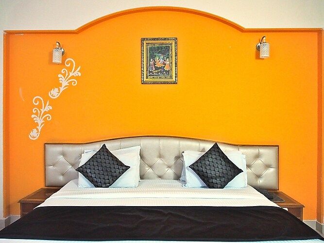 Hotel Madhuvan AC Deluxe Room 7