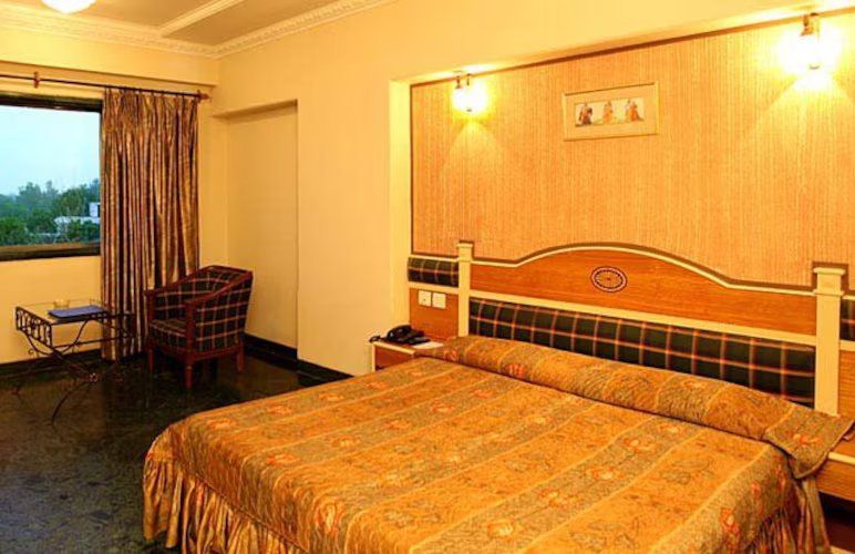 Brijwasi Royal AC Deluxe Room