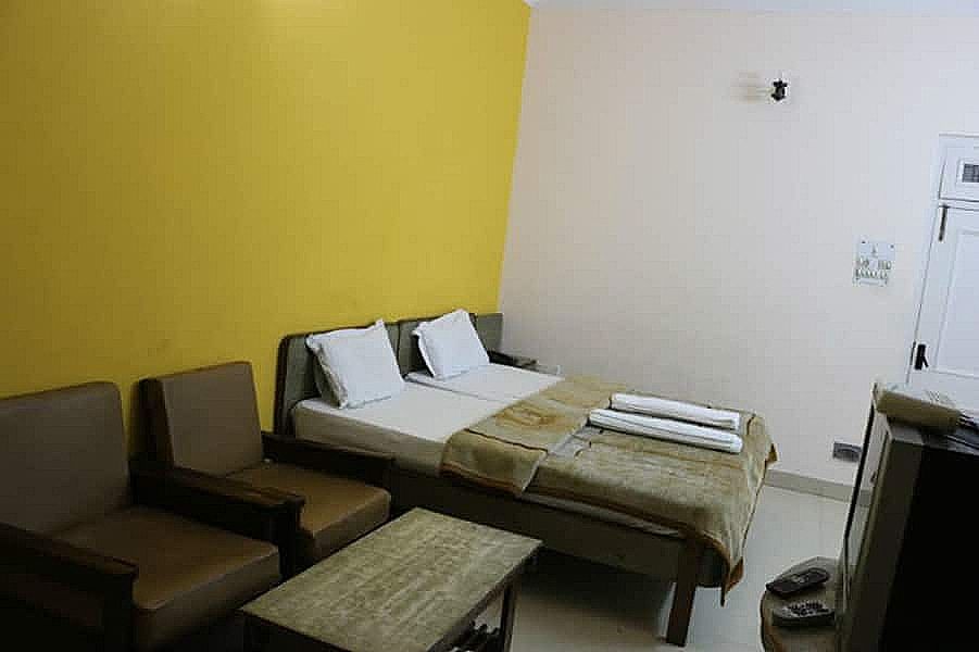 Hotel Midtown Standard Non AC Room 7