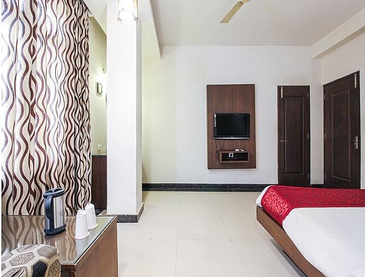 Hotel Namaskar Residency Imperial King Room 21