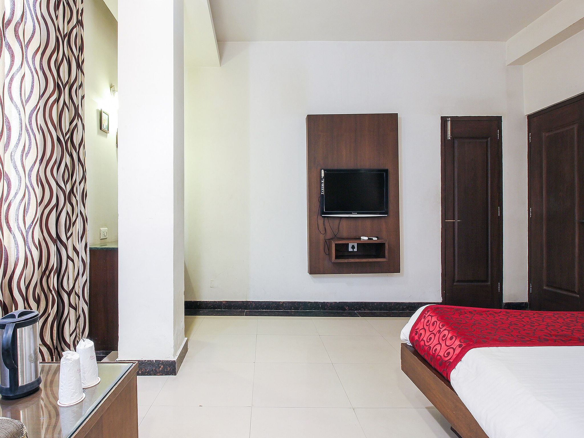 Hotel Namaskar Residency Imperial King Room 23