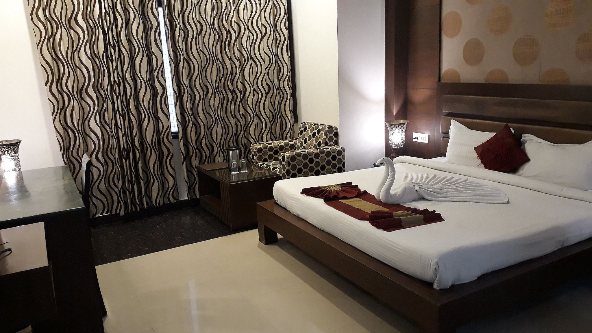 Hotel Namaskar Residency Imperial King Room 7