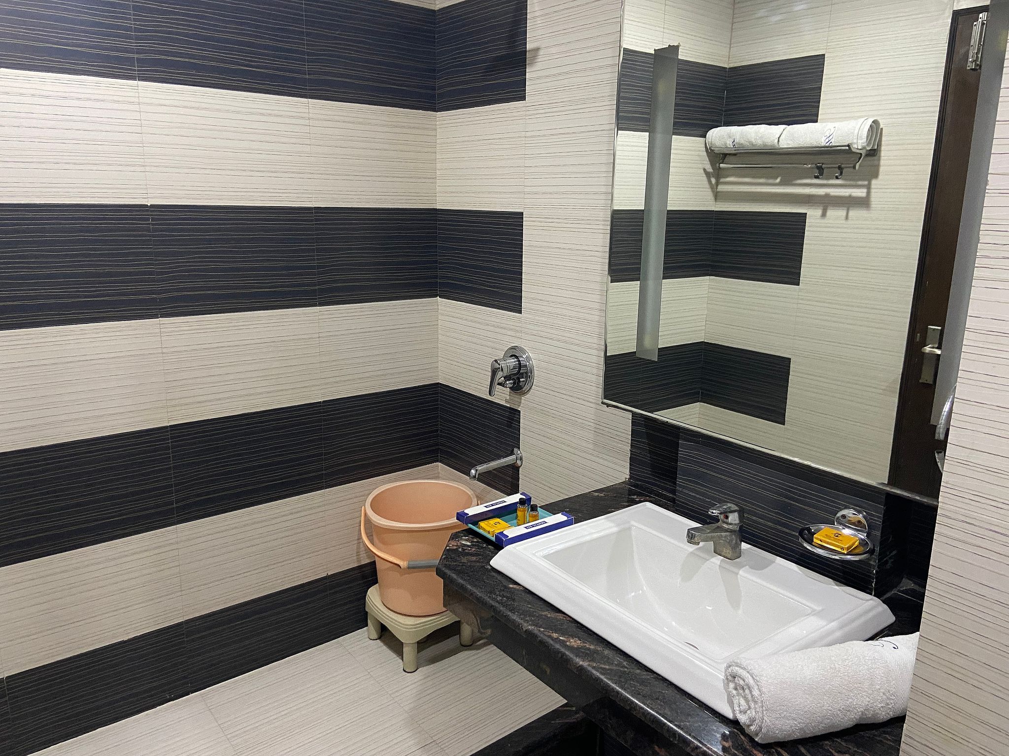 Hotel Namaskar Residency Imperial King Room 18