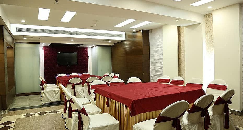 undefined Hotel Orange 35 9