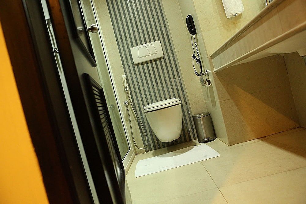 Hotel Airlink Castle Deluxe King 5