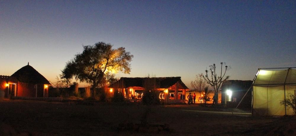 undefined Umaid Safaris & Desert Lodge 5