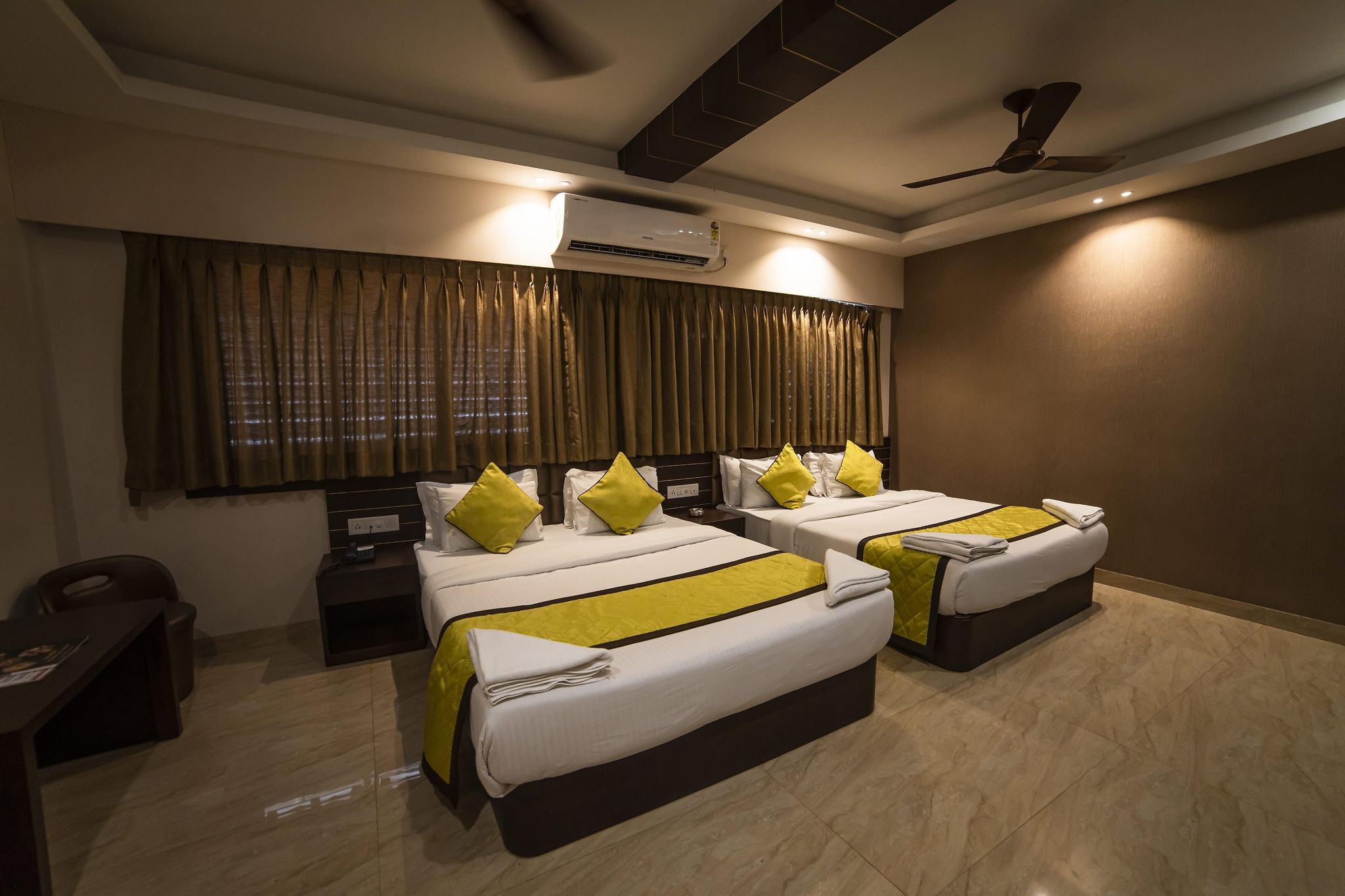 Hotel Central Plaza - Siliguri Royal Classic Double 3