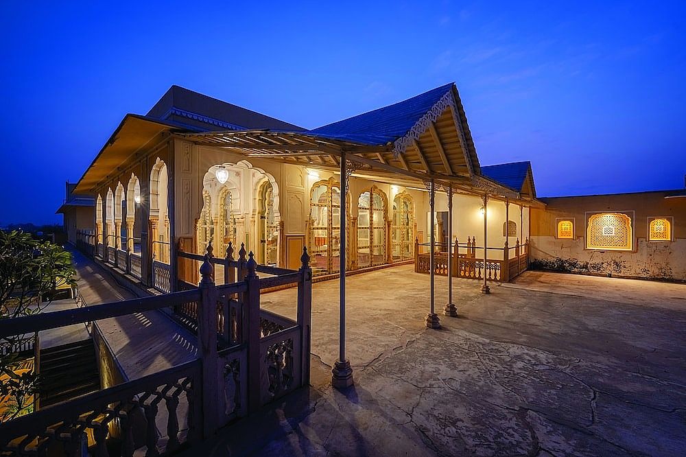 Meeting facility