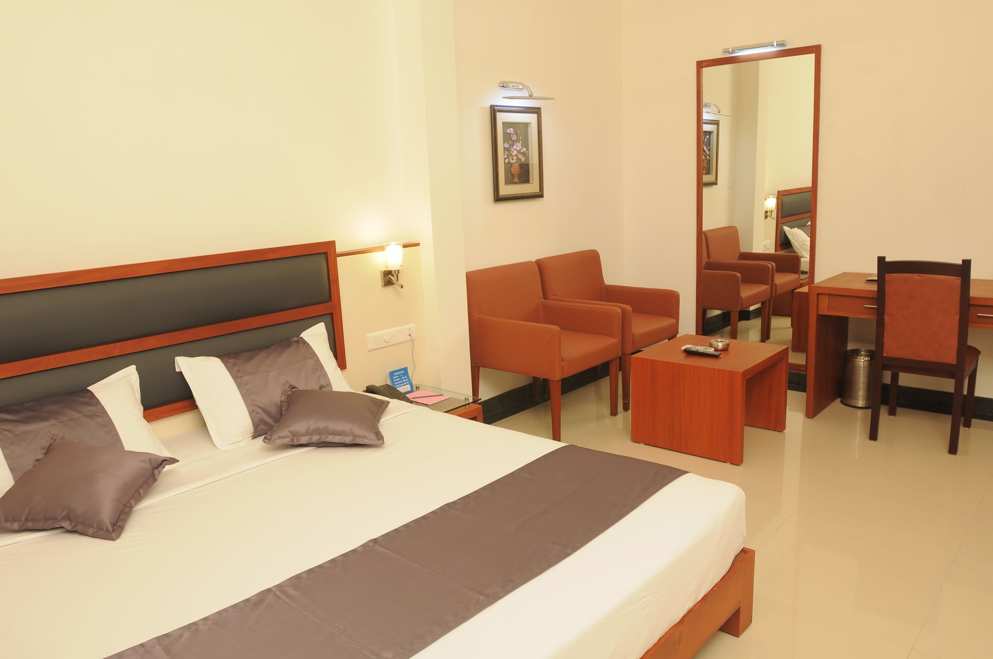 Hotel Marina Residency Deluxe Room 2