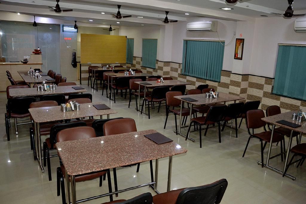 Food & Dining