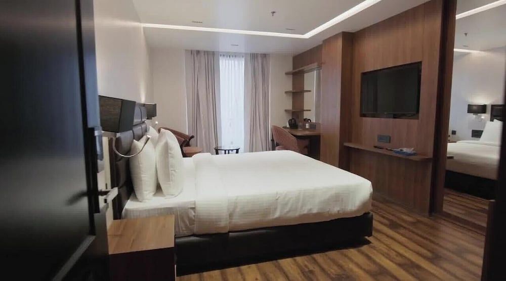 Grand Dhillon Executive Room 3