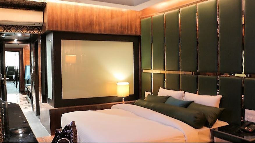 The Regent Executive Room 6