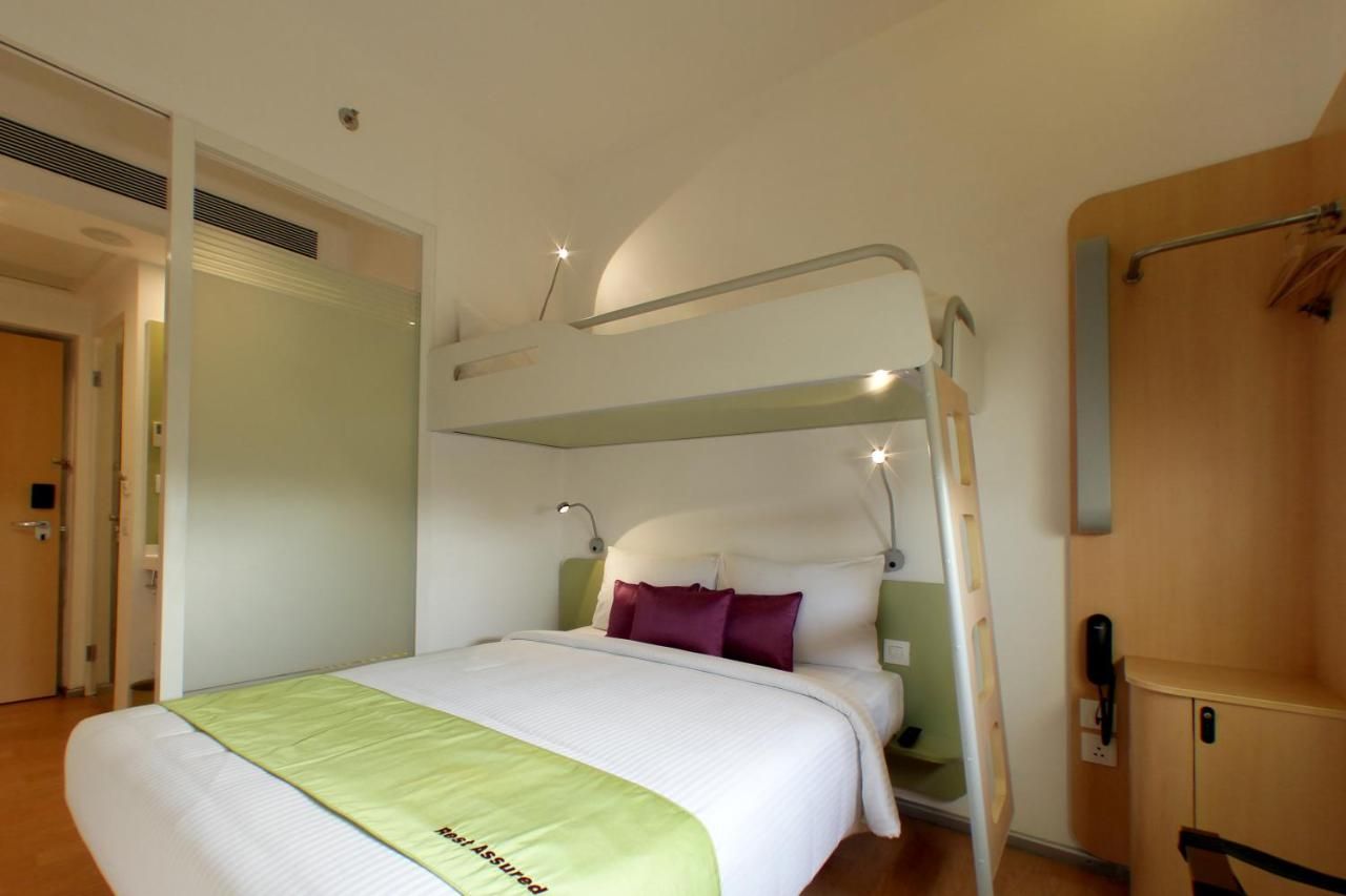 Hotel Caspia Pro Greater Noida Standard Queen Room 5