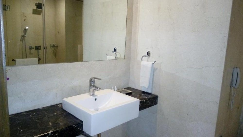 Hotel Grand Canyon Executive King Bed Room 9