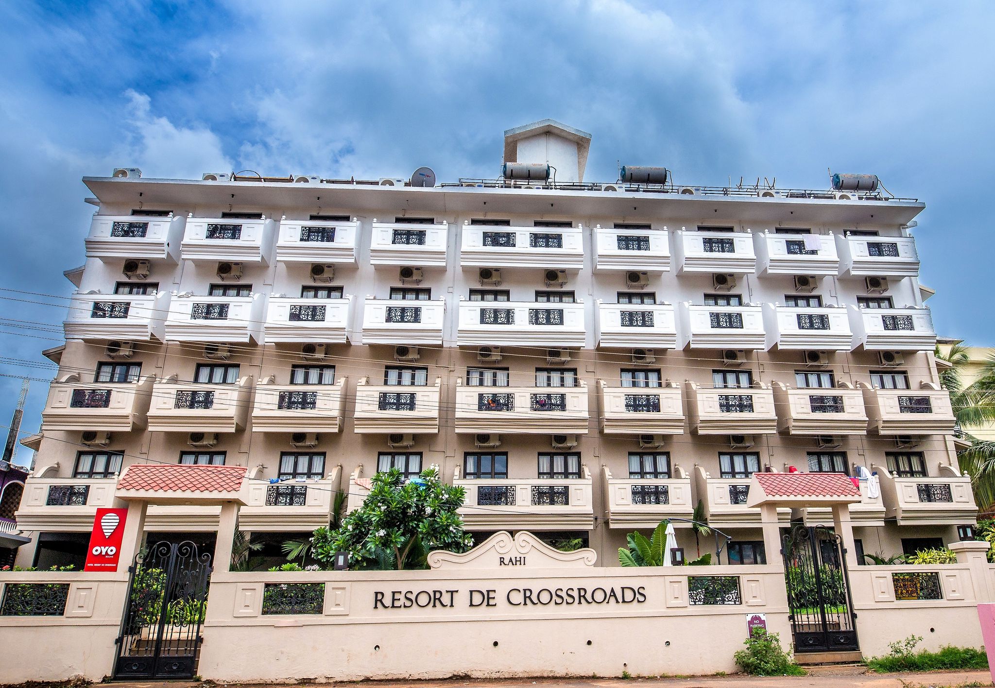 Resort De Crossroads