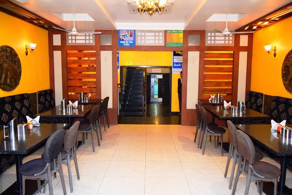 LOBBY_1_UuMeWr